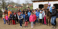 2015-04-22 Rajd pieszy dzieci z SP nr 10 w Legnicy do stadniny w Lipcach z okazji Dnia Ziemi. Warsztaty Koa TPD przy PWSZ im. Witelona w Legnicy.