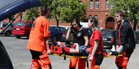 2017-05-11 Ewakuacja poszkodowanych z pojazdu. wiczenia studentów Kierunku Ratownictwo Medyczne PWSZ im. Witelona w Legnicy.