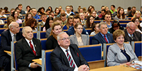 2017-10-11 KONFERENCJA NAUKOWA  WOLONTARIAT – DROGA DO ROZBUDZANIA POTRZEBY/PASJI POMAGANIA INNYM ORAZ KSZTATOWANIA  OBYWATELSKICH I PATRIOTYCZNYCH POSTAW. POMAGAMY RODAKOM Z UKRAINY II – Z PAMICI O POLEGYCH KRESOWIAKACH. Fot. Zbigniew Gol